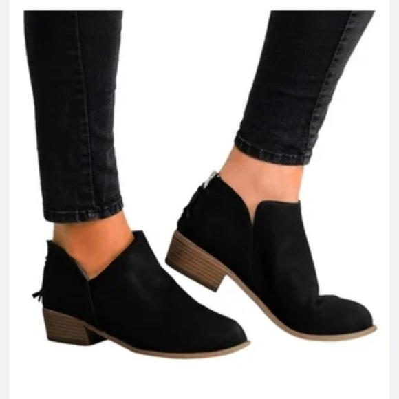 NEW Kenzie Gazelle Chukka black suede Low heel ankle bootie women size 6.5 - Picture 1 of 10